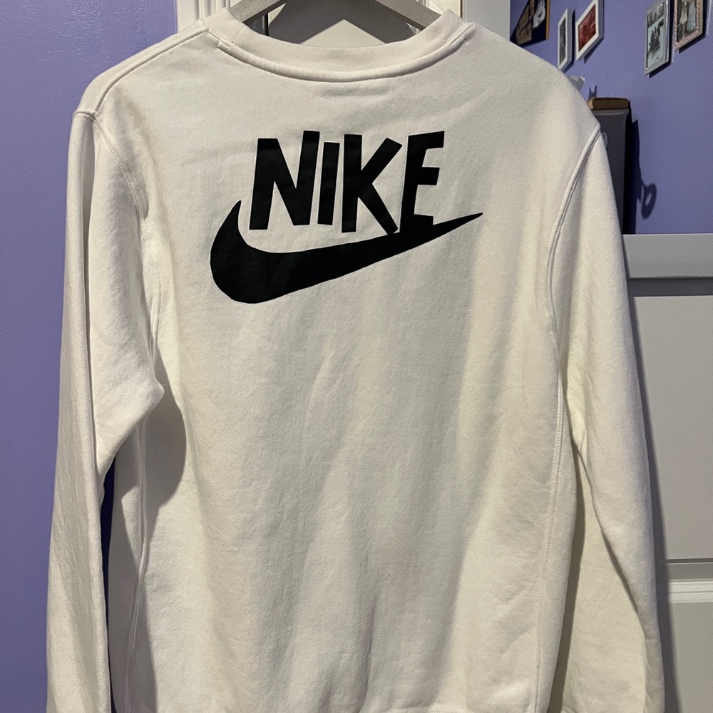 Nike Classic White Sweatshirt